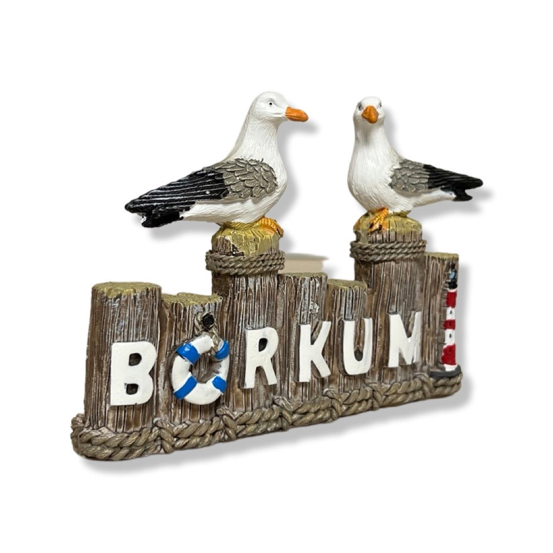 Möwen auf Poller Borkum
